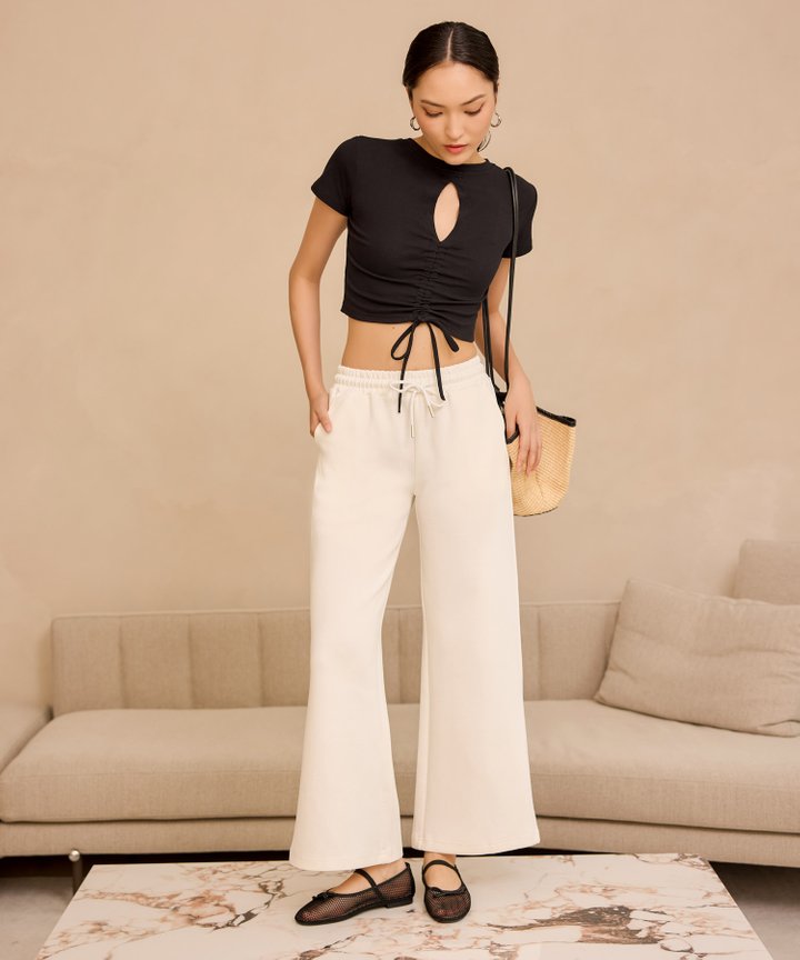 Kinsley Ruched Keyhole Top - Black