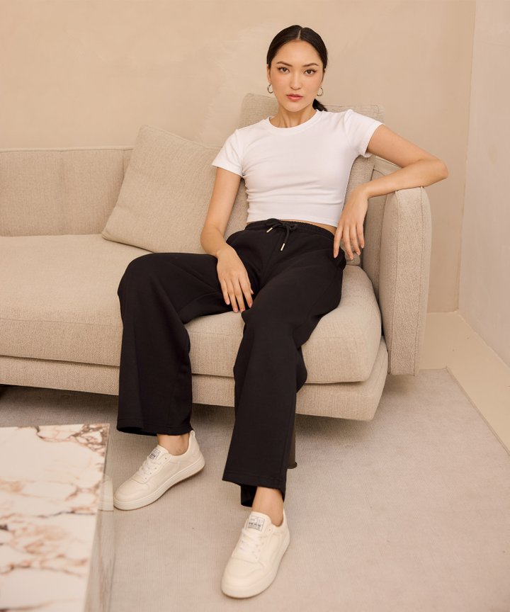 Kinsley Ruched Keyhole Top - White