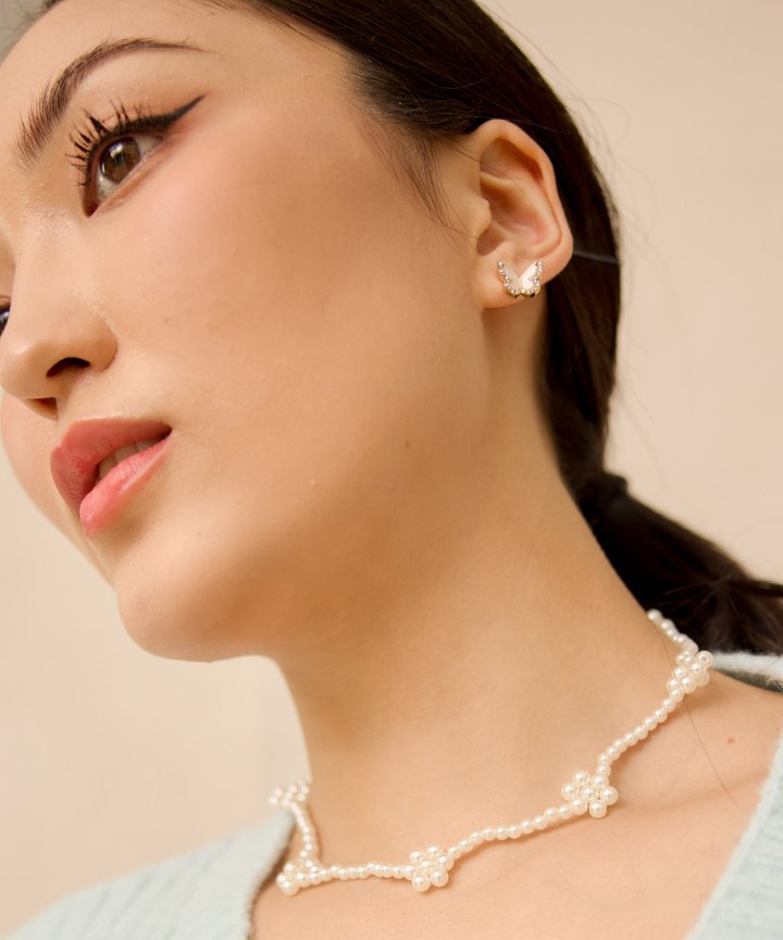 Pearl Daisy Necklace