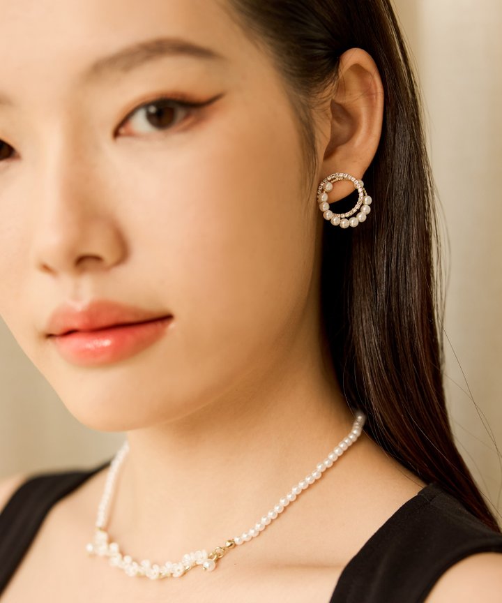 Floral Pearl Necklace