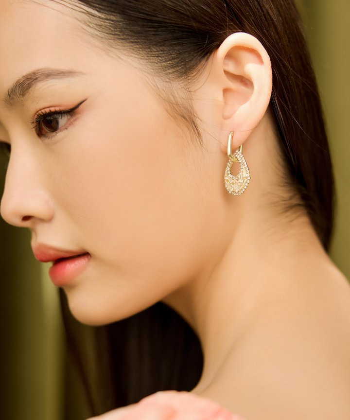 Clover Teardrop Earrings