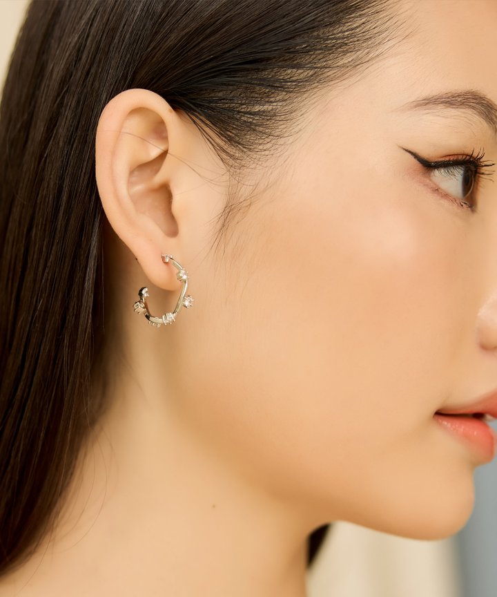 Davelle Hoop Earrings