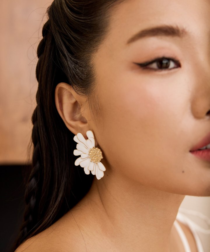 Anika Half Flower Earrings - White