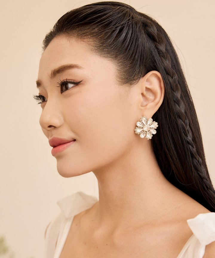 Dahlia Pearl Earrings