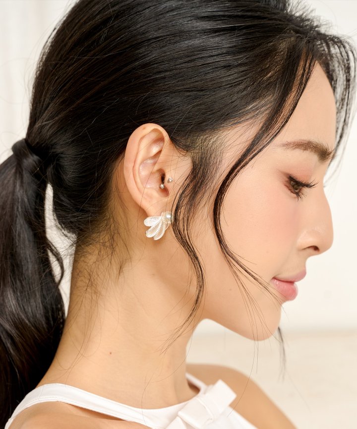 Half Daisies Earrings