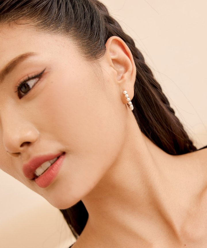 Guthrie Pearl Earrings - Silver