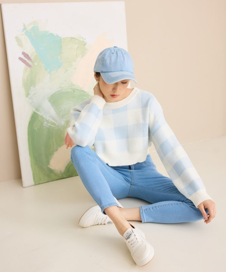 Bailey Checkered Sweater - Blue
