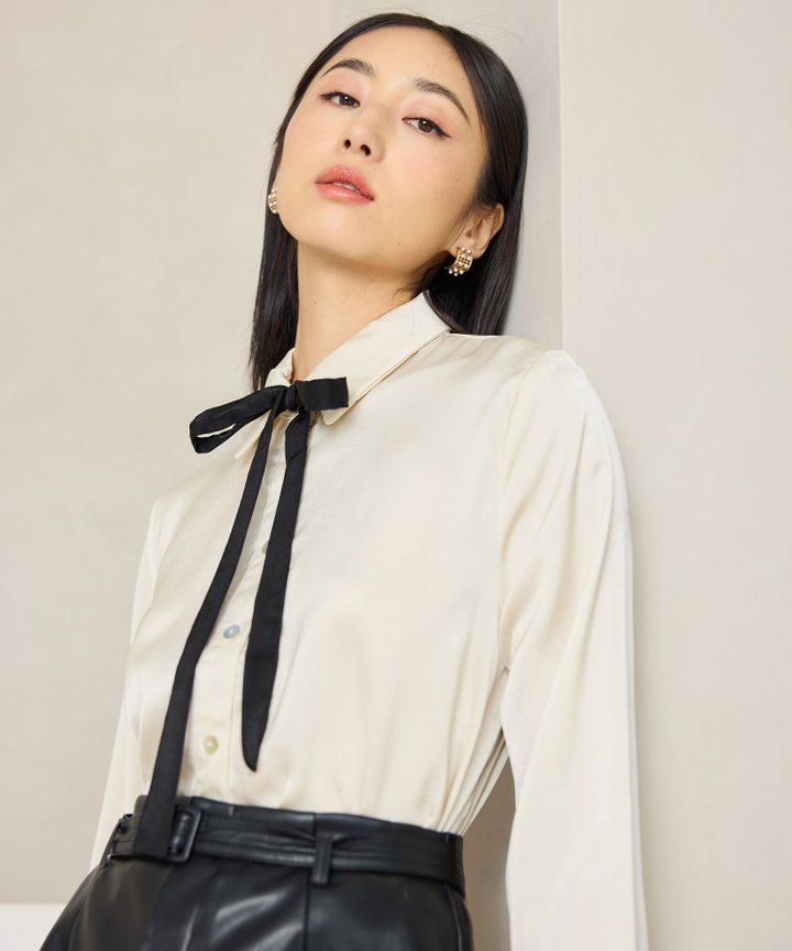 Zora Mini Pearl Hoops