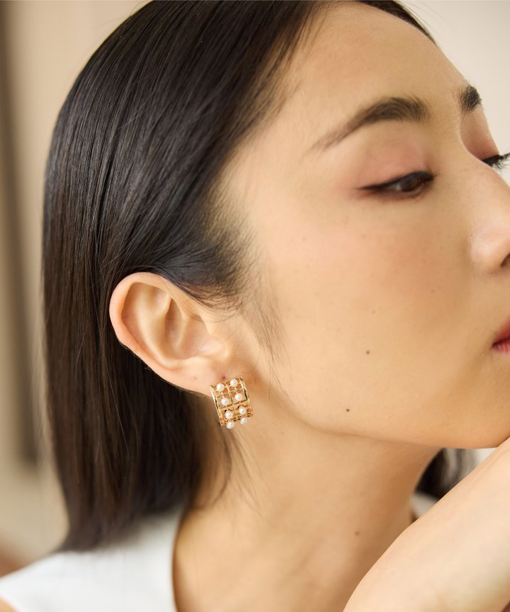 Zora Mini Pearl Hoops