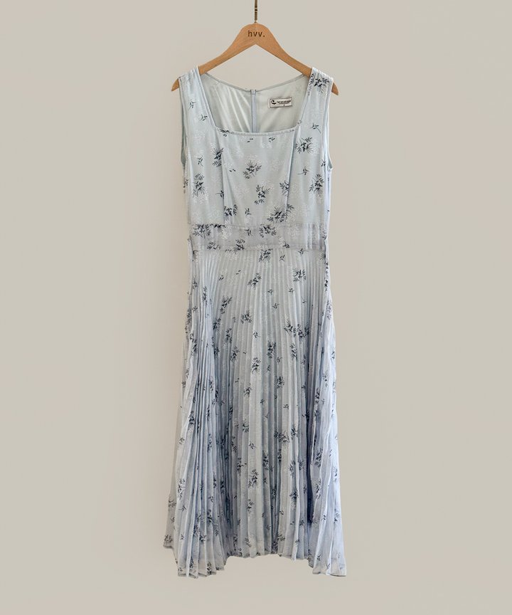Cassis Floral Pleat Midi Dress - Pale Blue