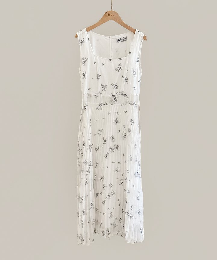 Cassis Floral Pleat Midi Dress - White