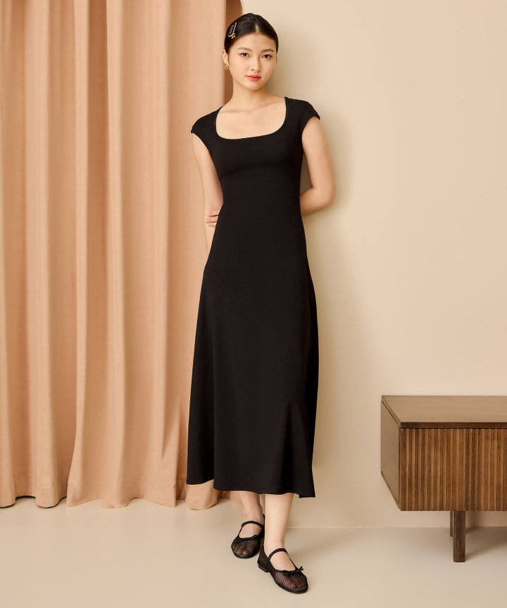 Polina Classic Padded Maxi - Black