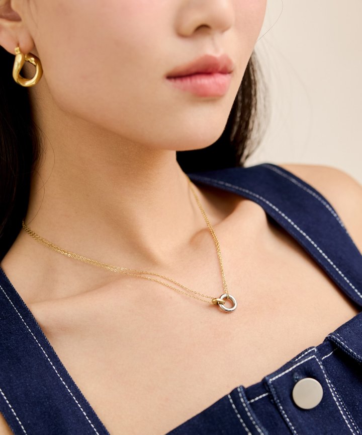 Slim Bar Chain Necklace