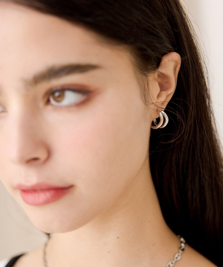 Wave Twist Hoops