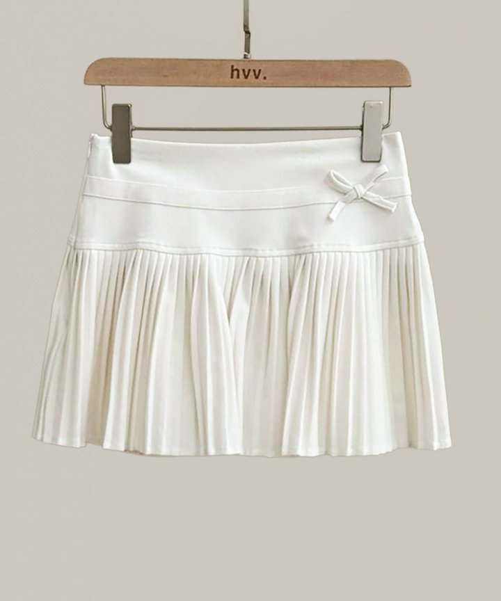 Sullivan Pleated Skorts - White
