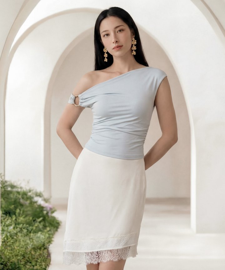 [HVVCNY2026] Amber Ruched Buckle Top - Ice Grey