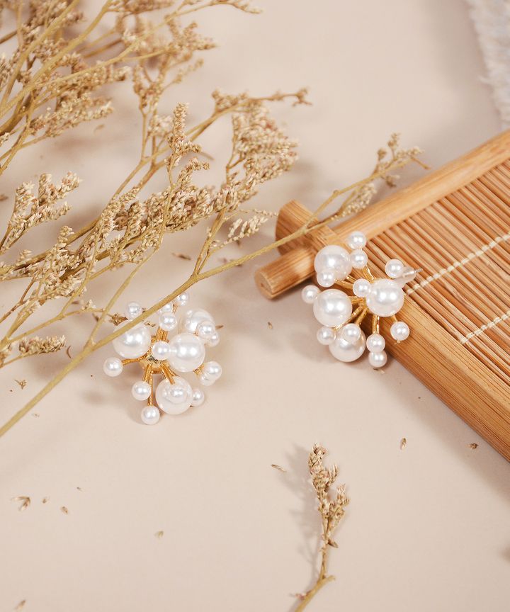Frost Pearl Earrings (Restock)