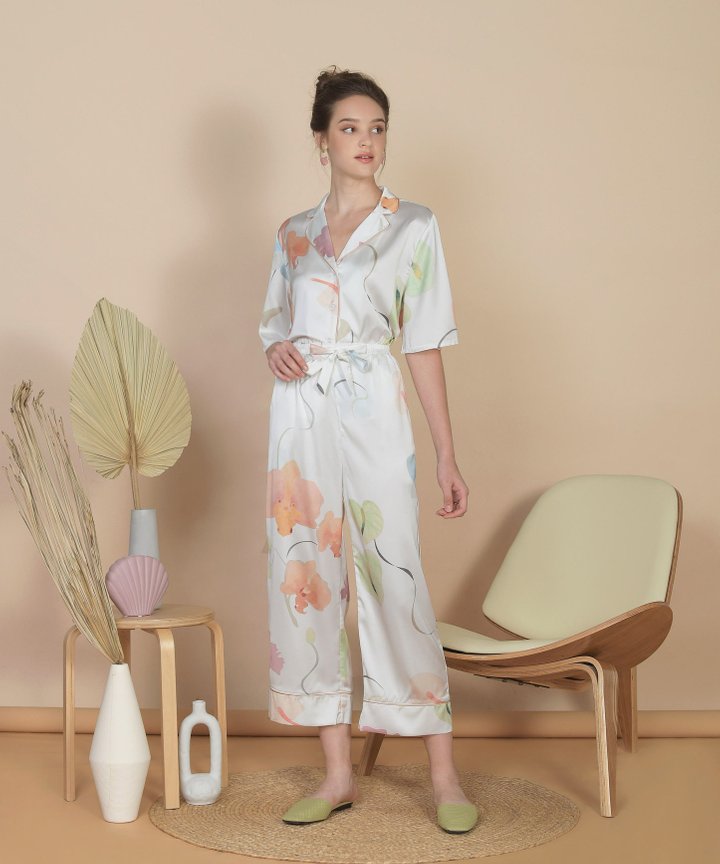 Bellflower Cropped Pants - White (Restock)