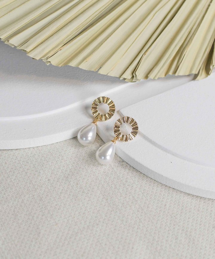 Pierre Teardrop Pearl Earrings