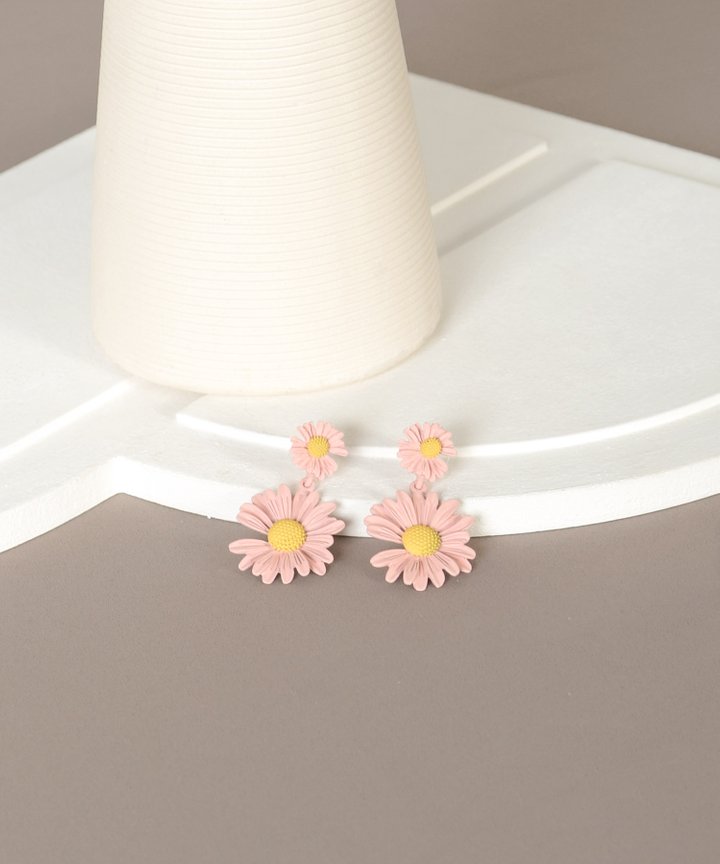 Elfin Daisy Earrings - Pink (Restock)