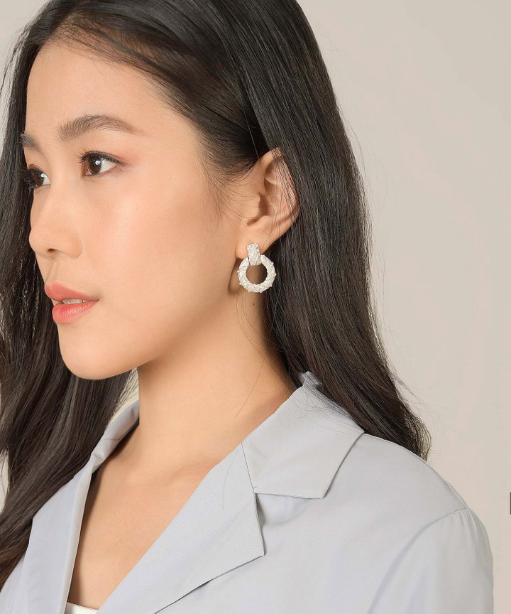 Maisie Pearl Circle Earrings