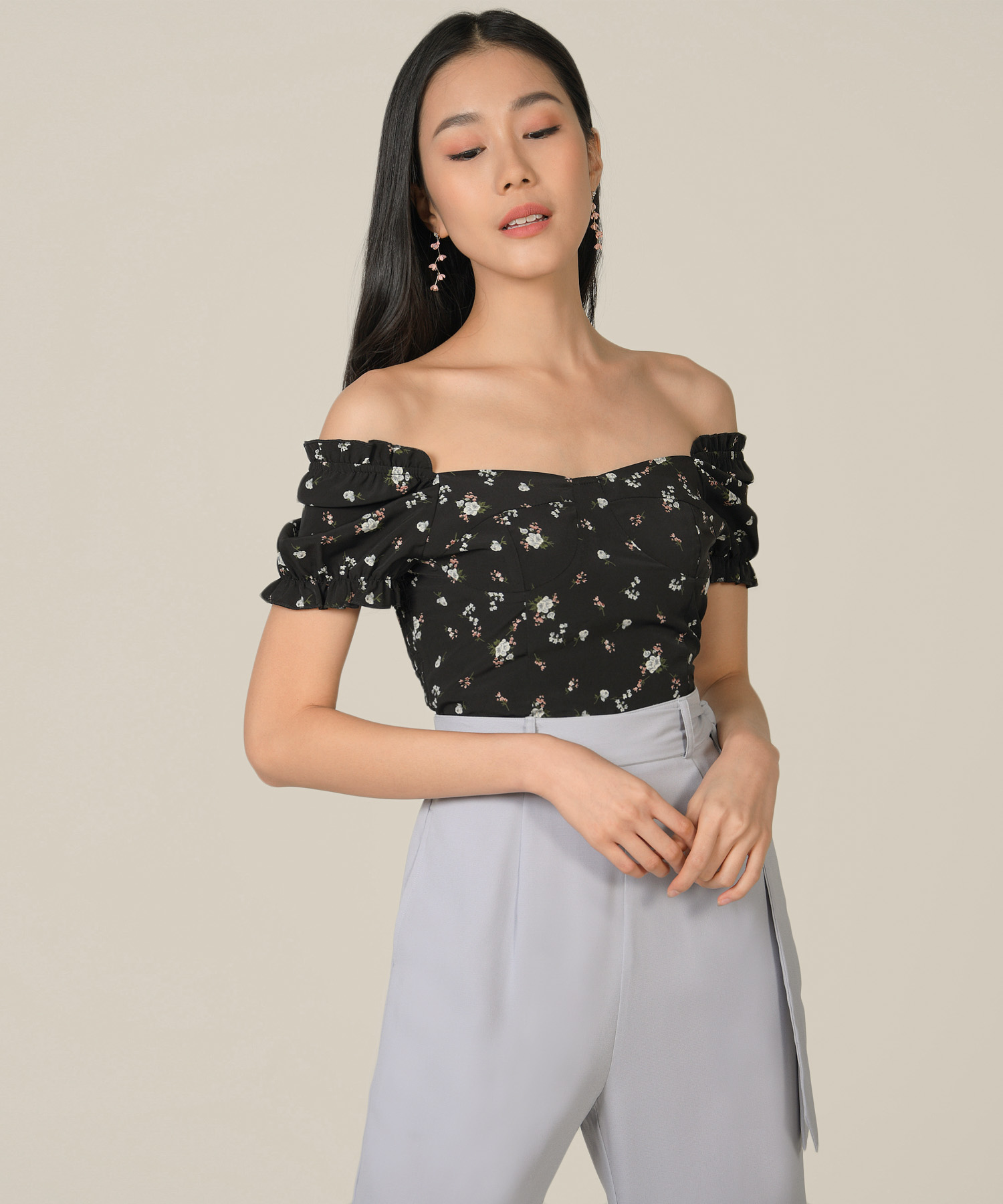 hansel-floral-smocked-back-top-black-1