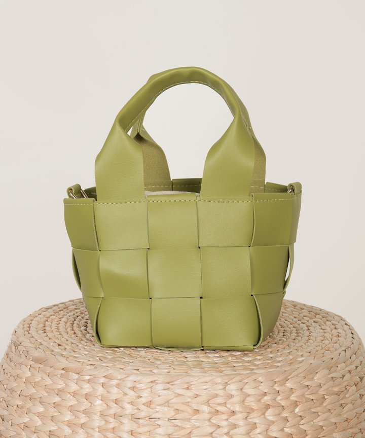 Candor Woven Bucket Bag
