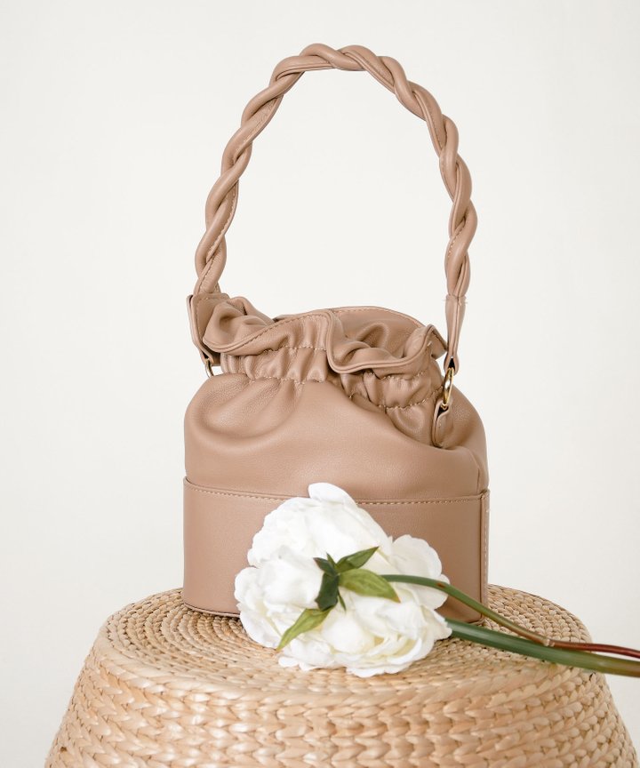 Mesa Bucket Bag