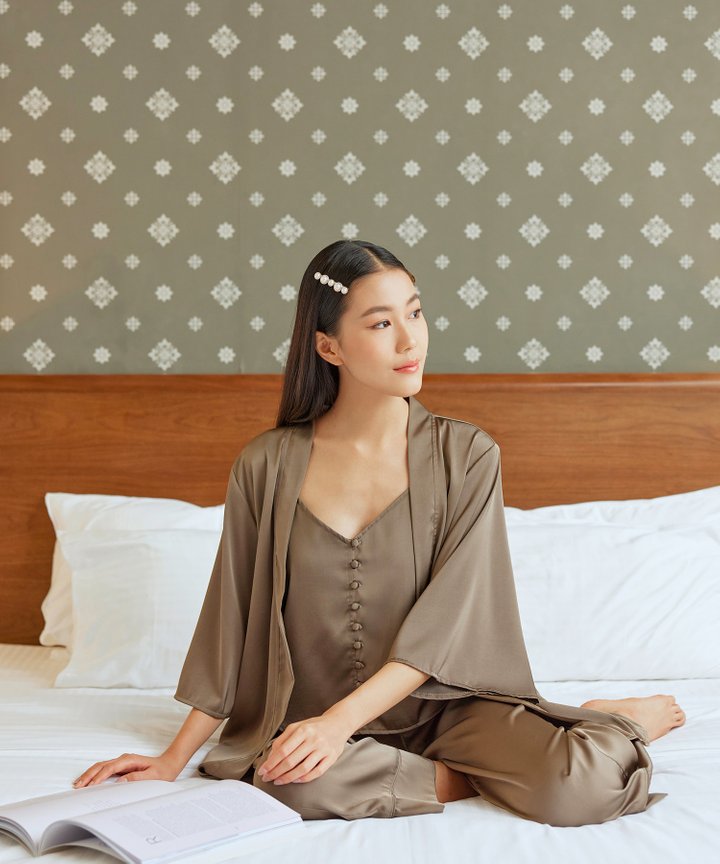 Daydream Satin Kimono - Olive