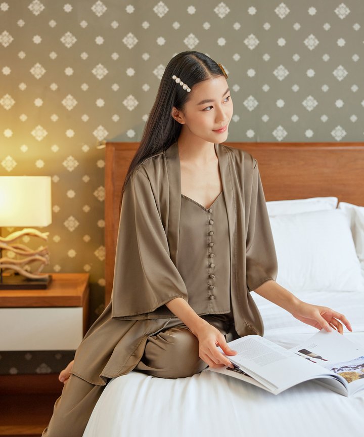 Daydream Satin Kimono - Olive