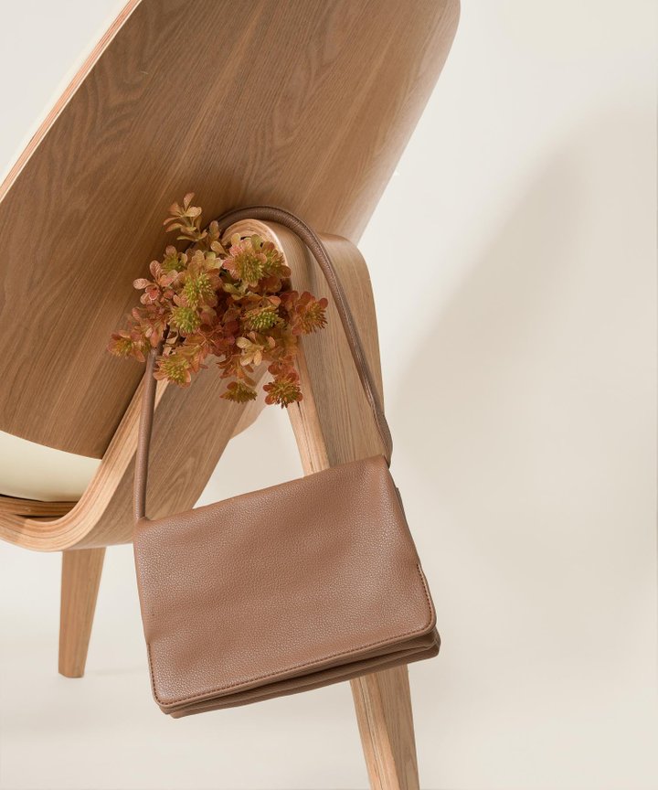 Dilly Dally Foldover Bag - Walnut