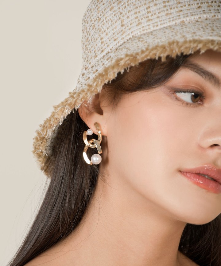 Petra Pearl Chain Earrings