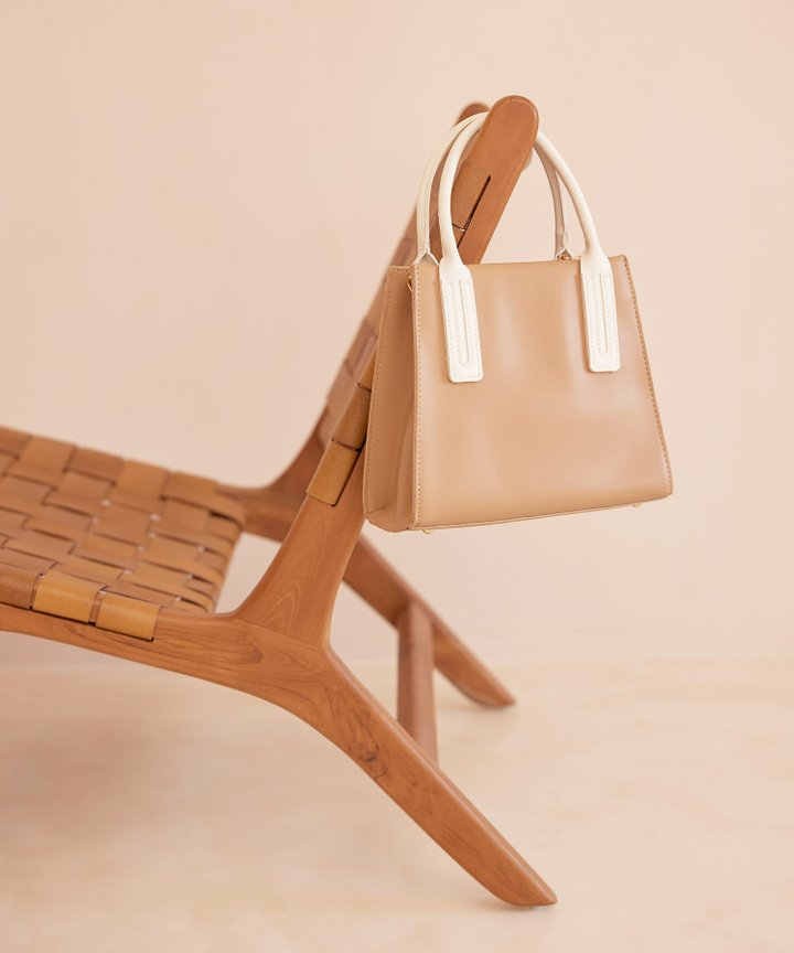 Afar Contrast Handbag