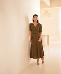 cayenne-plaid-button-down-cropped-top-olive-12