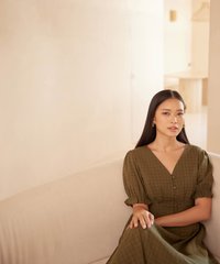 cayenne-plaid-button-down-cropped-top-olive-9