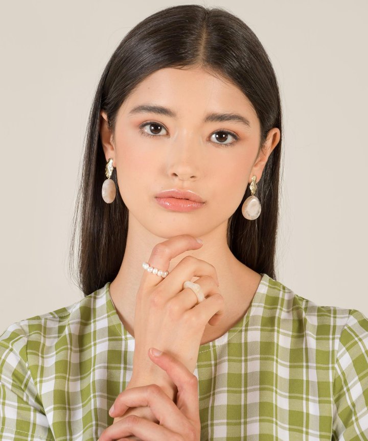 Grant Pearl Resin Ring Set