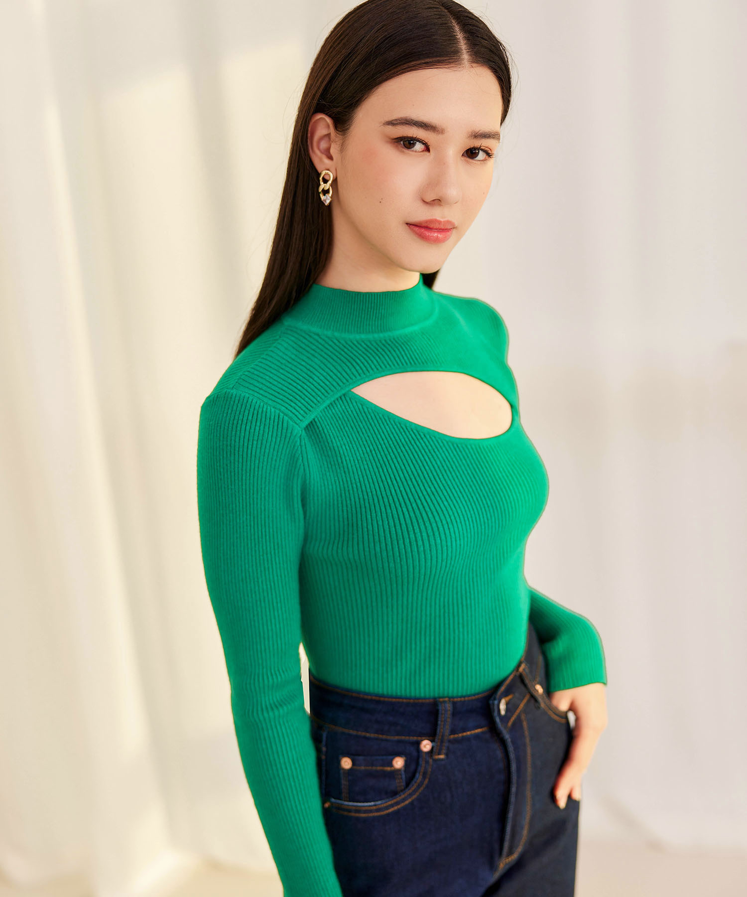 quest-cutout-knit-top-aqua-green-1