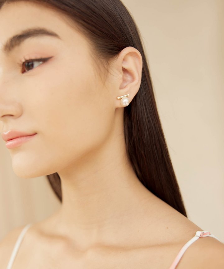 Rafaeli Pearl Bar Studs